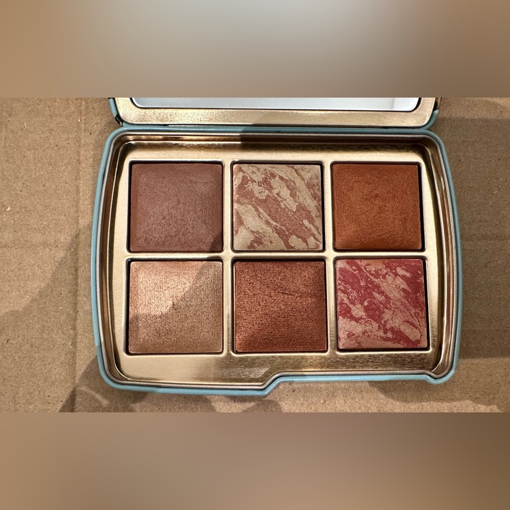 Hourglass Ambient Lighting Edit Unlocked Tiger Palette - Picture 2 of 2